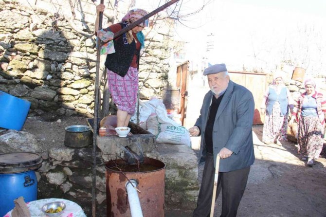 Asırlık ’ayak yağı’ geleneğini yaşatmaya devam ediyorlar