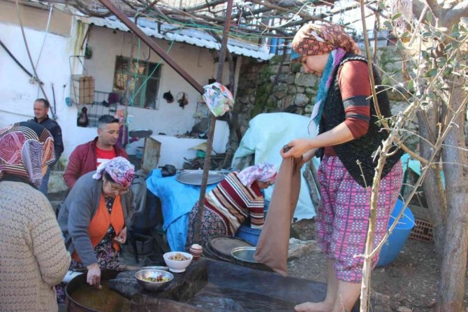 Asırlık ’ayak yağı’ geleneğini yaşatmaya devam ediyorlar