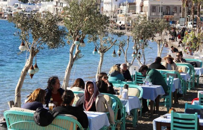 Bodrum’da güneşi gören sahile koştu
