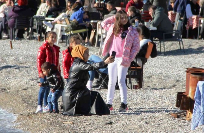 Bodrum’da güneşi gören sahile koştu