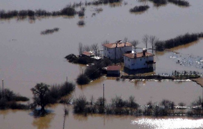 Burası ne deniz, ne göl, tütün tarlası