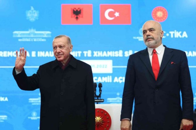 Cumhurbaşkanı Erdoğan, Arnavutluk’taki Ethem Bey Camii’nin açılışını gerçekleştirdi