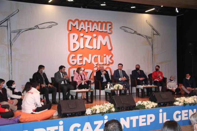 İçişleri Bakanı Soylu, Gaziantep’te gençlerle buluştu