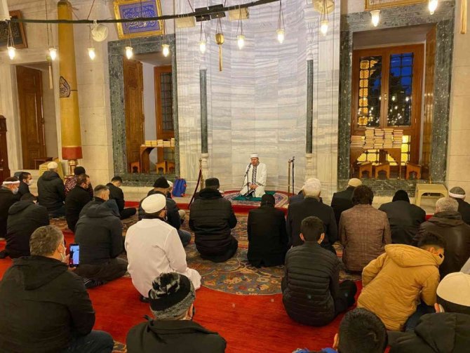 Kadir Topbaş ölümünün 1’inci yılında kabri başında anıldı