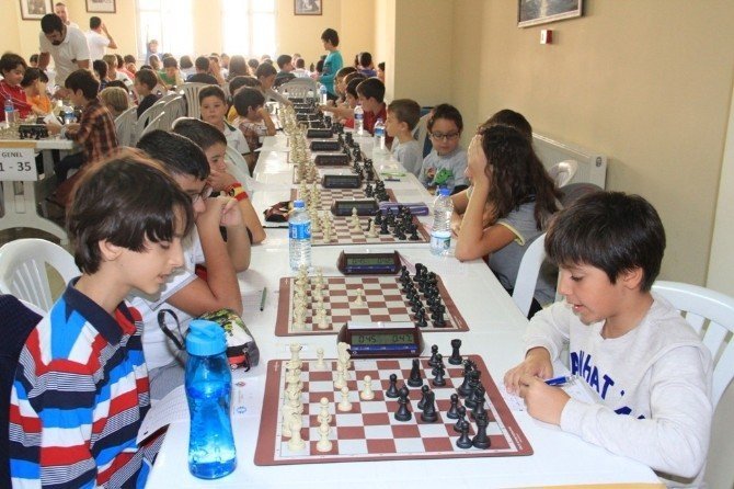 2016 istanbul kucukler satranc il birinciligi turnuvasi kartal da gerceklestirildi