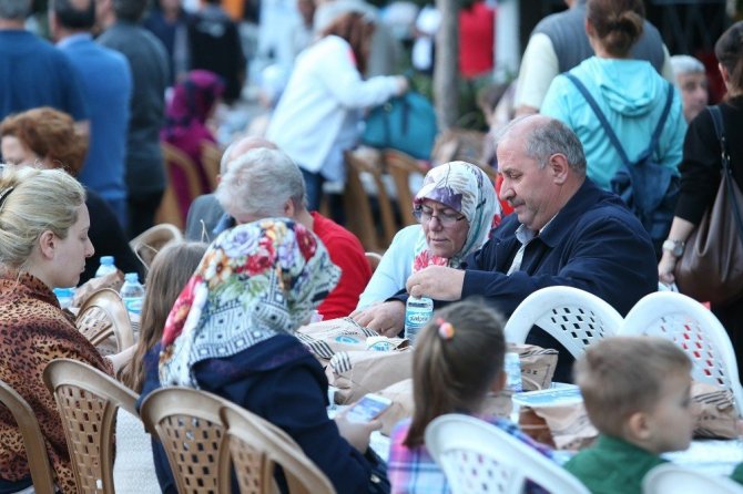 Istanbul Sultangazi Belediyesi Nden Ogretmenlere Ozel Yemek Marmara Haberleri