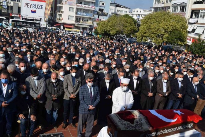 MHP Aliağa İlçe Başkanlığına Nuray Aydemir’i atayan Bahçeli’den vefa