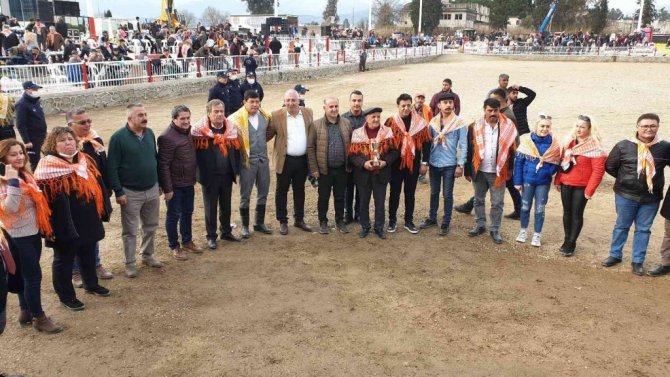 Nazilli’de 180 pehlivan devenin güreşini 20 bin vatandaş izledi