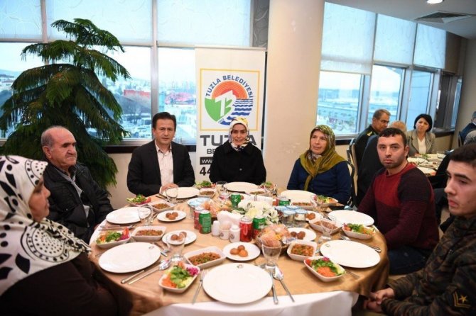 Tuzla Da Yemek Yenilebilecek Mekanlar