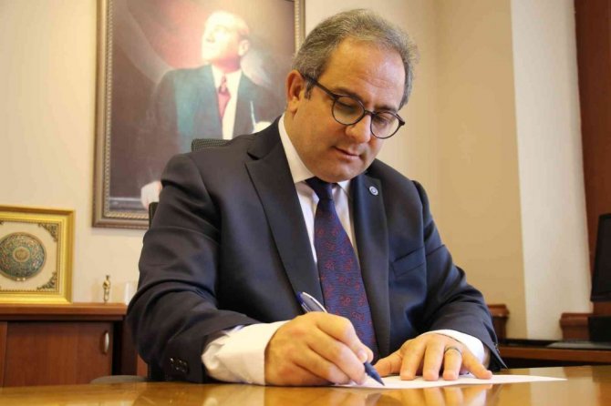 Üç ağabeyi Kıbrıs’ta, EOKA terör örgütünce şehit edilen Mustafa Necmi İlhan, TMT hakkındaki söylemleri eleştirdi