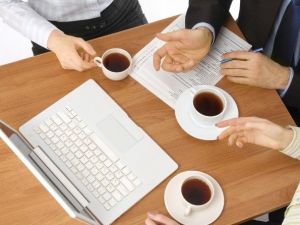 Ofis Çalışanları Serinlemek İçin En Çok Kahve Ve Çay İçiyor