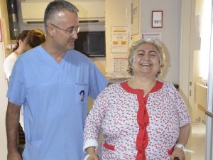 Tekerlekli Sandalye İle Geldi, Yürüyerek Çıktı