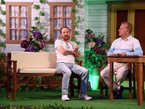 Ünlü Oyuncu Gerçek, Türk Tiyatrosunu Anlattı