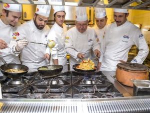 Geleceğin Şeflerine Ülker Desteği