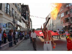 Müşerref Akay Doğum Gününü Sahnede Kutladı