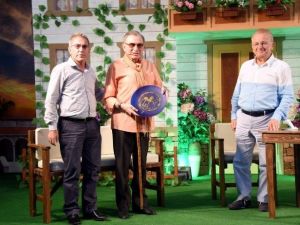 Haldun Dormen: “Gençler Tiyatro Yapmazlarsa Pişman Olurlar”