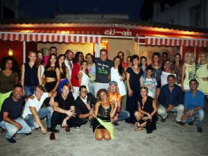 Shaman Dans Tiyatrosu Ekibi Bodrum’da Kafe Açtı