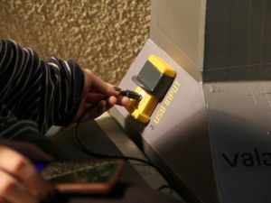 Hem Şarj Eden, Hem De Aydınlatan Banklar