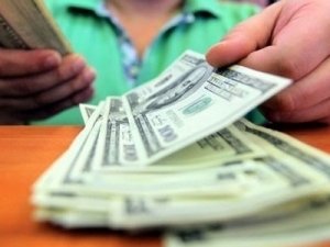 Dolar Tarihi Rekorunu Tazeledi