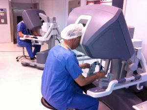Kanser Tedavilerinde Robotik Cerrahinin Sırrı