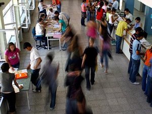 Üniversite Kayıtları Bugün Sona Eriyor