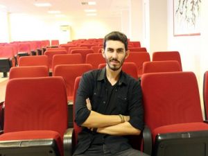 Oyunculuk Aşkıyla Sokağında Yattığı Şehire Gidiyor