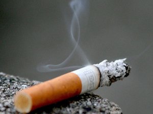 Sigara Görme Kaybı Riskini İki Kat Artırıyor