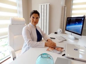 Dolgulu Sütyenler Göğüs Yapısına Zarar Veriyor
