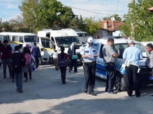 Servis Şoförünün Sorumsuzluğu Öğrencileri Mağdur Etti