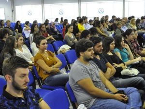 Prof. Dr. Alparslan Yenal: “AB’de Yaşanan Kriz Eurodan Değil, Devlet Ve Kamu Borçlarından Kaynaklanıyor”