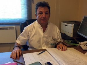 Başhekim Alp Demireller: "Sezen Hanımın Annesinin Durumu Hala Ciddiyetini Koruyor"