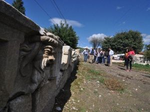 Stratonikeia Bilim İnsanlarına Ağırladı