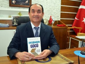 Soma Kaymakamı Altıntaş İlk Kitabını Çıkardı