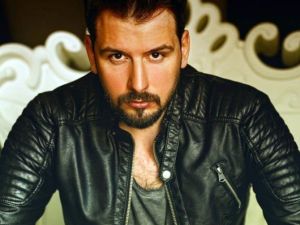 Suat Ersoy, Aşkın Mevsimini Bozdu