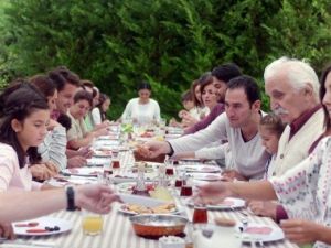 İhtiyaç Sahipleri Ve Çocukların Eğitimine Destek