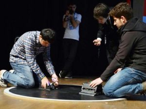 Marmara Üniversite Öğrencileri Robotlarıyla Dereceye Girdi