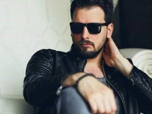 Suat Ersoy’dan "Aralık" İle Aşk Dersi