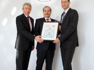 Shell’e “Müşteri Dostu Kuruluş, Müşteri Dostu Marka” Belgesi