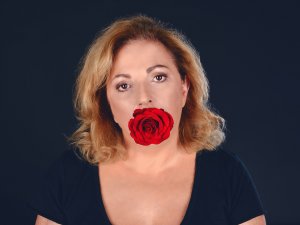 Ünlüler Kadına Şiddete Karşı Kamera Karşısına Geçti