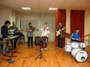 Buca’da Pop Müzik Rüzgarı Esecek