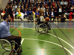 Engelleri Beraber Aştılar