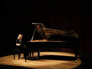 İdil Biret’ten Muhteşem Resital