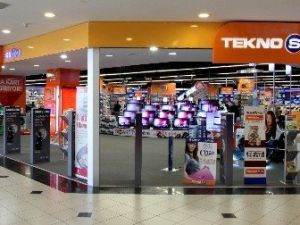 Teknosa 15. Yılını Kampanyalarla Kutluyor