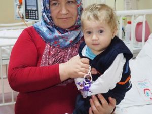Dokuz Aylık Muhammet Emin İnce Bağırsak Bekliyor