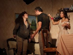 Tiyatro Oyunu Romeo’yu Beklerken’e Tam Not