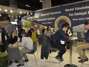 Haliç Üniversitesi Educaturk’te Öğrencilerle Bir Araya Geldi