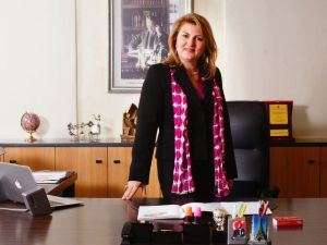 Eğitime Kadın Eli Değerse