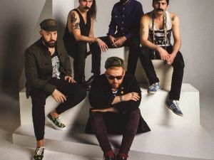 İzmirliler Yeni Yıla Athena İle Girecek