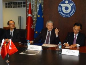 Çin Sofralarına İzmir Kirazı