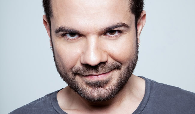 Kenan Doğulu’dan Zeki Müren Taklidi